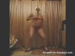 Russian skanks with golden hair and a sporty appearance do stripteases on webcams.